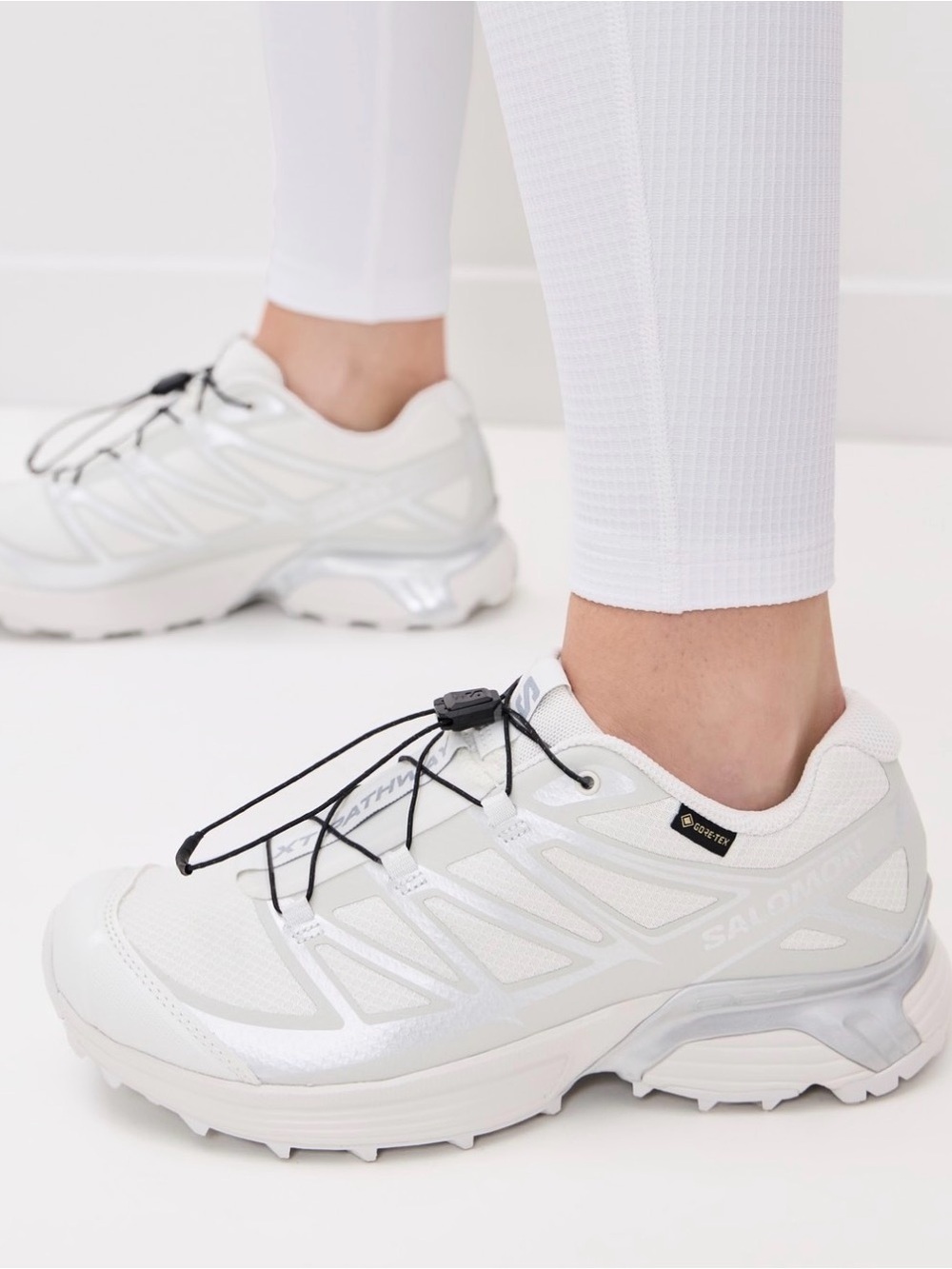 Salomon Women's White and Silver Trail Sneaker